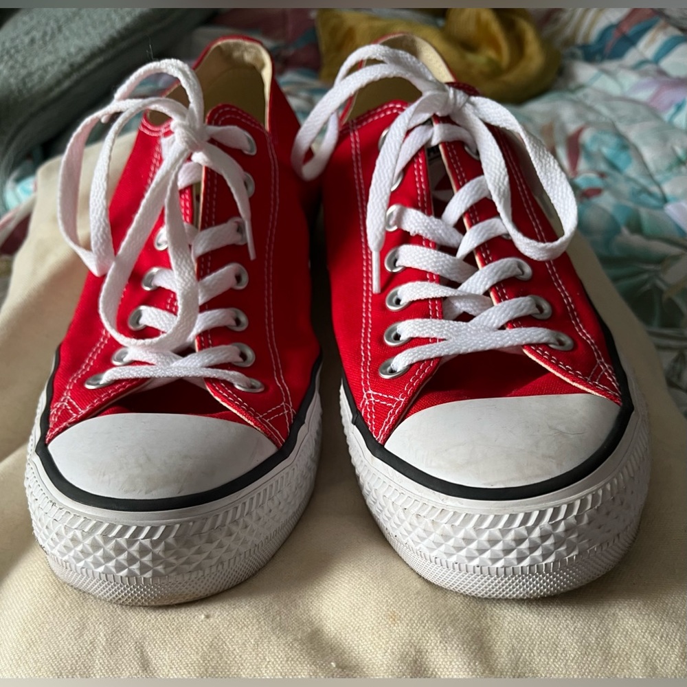 Cherry red converse All Stars As New! - Picture 3 of 8